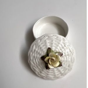 Ansley England Fine Bone China White Trinket Box  Raised Pale Pink Rose Flower